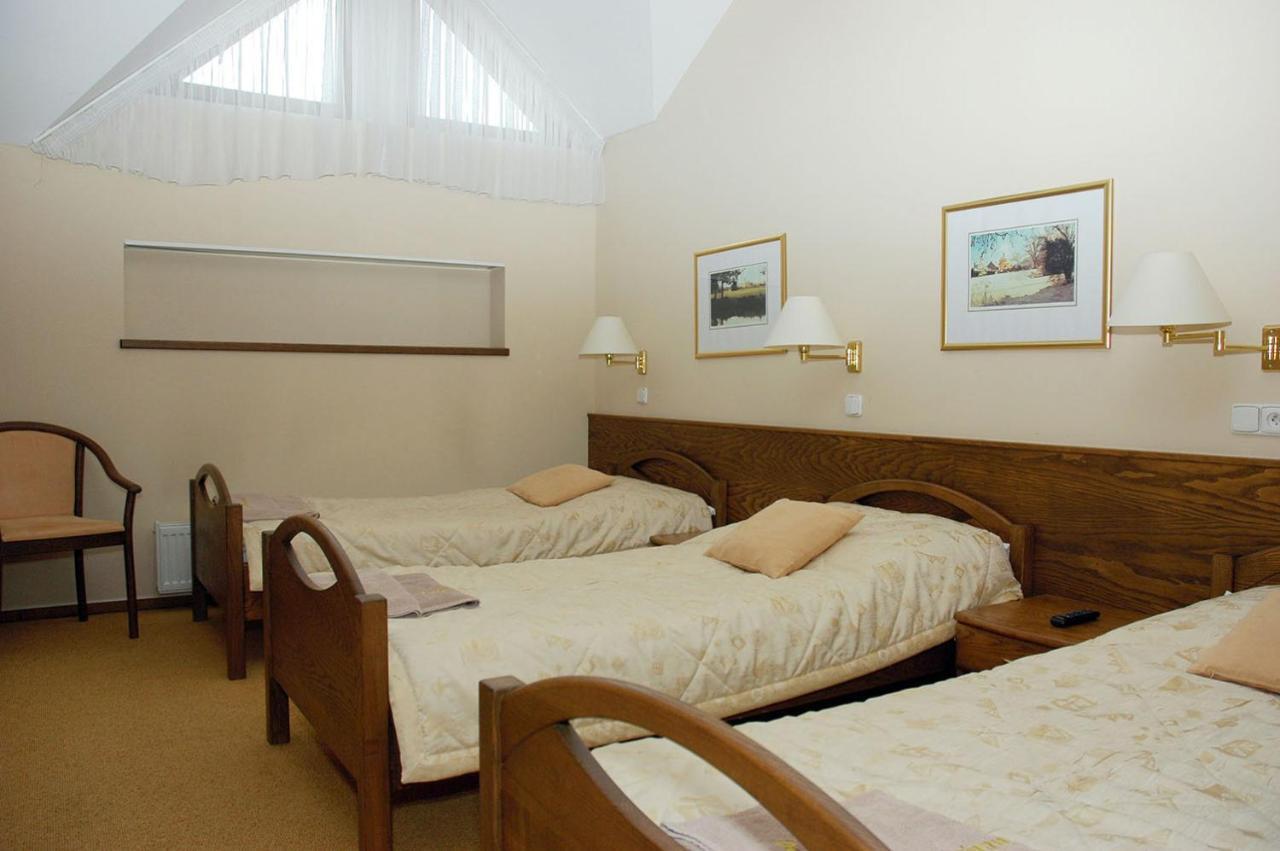Hotel Restaurant Modra Hvezda Dobřany Buitenkant foto